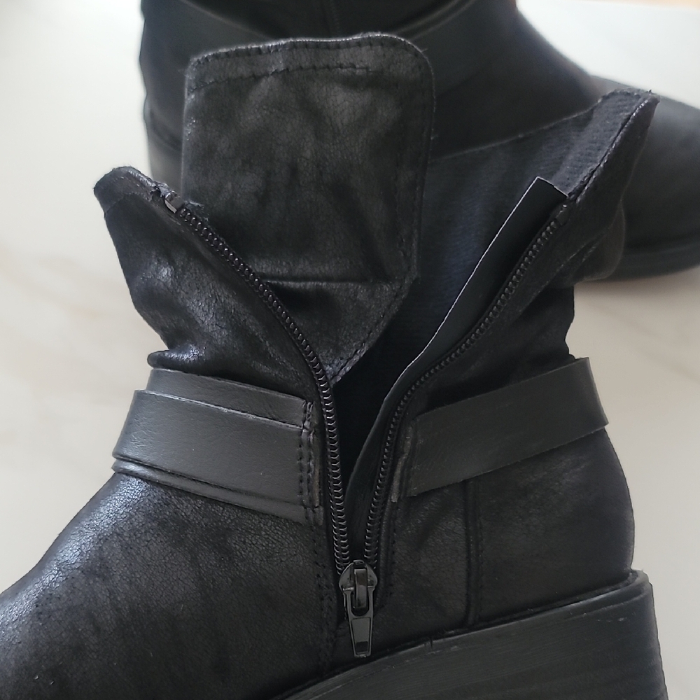 BULLBOXER 9 Black Casual Grunge Indie Y2K EUC Moto Combat Chunky Heel Ankle Boot - Picture 9 of 15